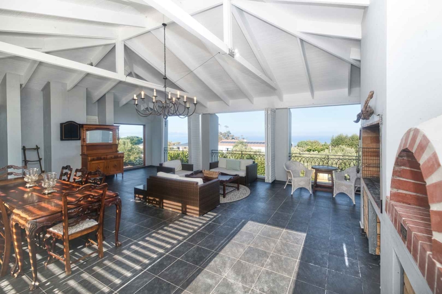 7 Bedroom Property for Sale in Voelklip Western Cape